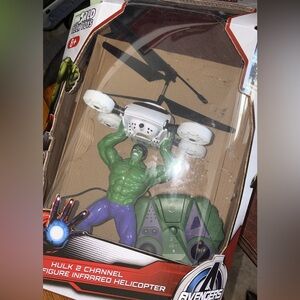 OFFERS OPEN! Avenger Green Hulk 2-Channel Figure w/ White Helicopter Hulk Drone